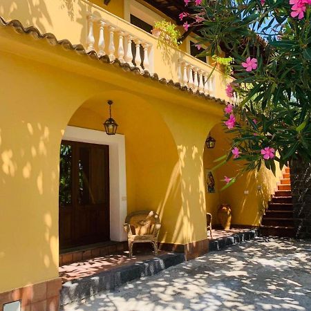 Villa Le Gemelle Dell'Alcantara Motta Camastra Екстериор снимка